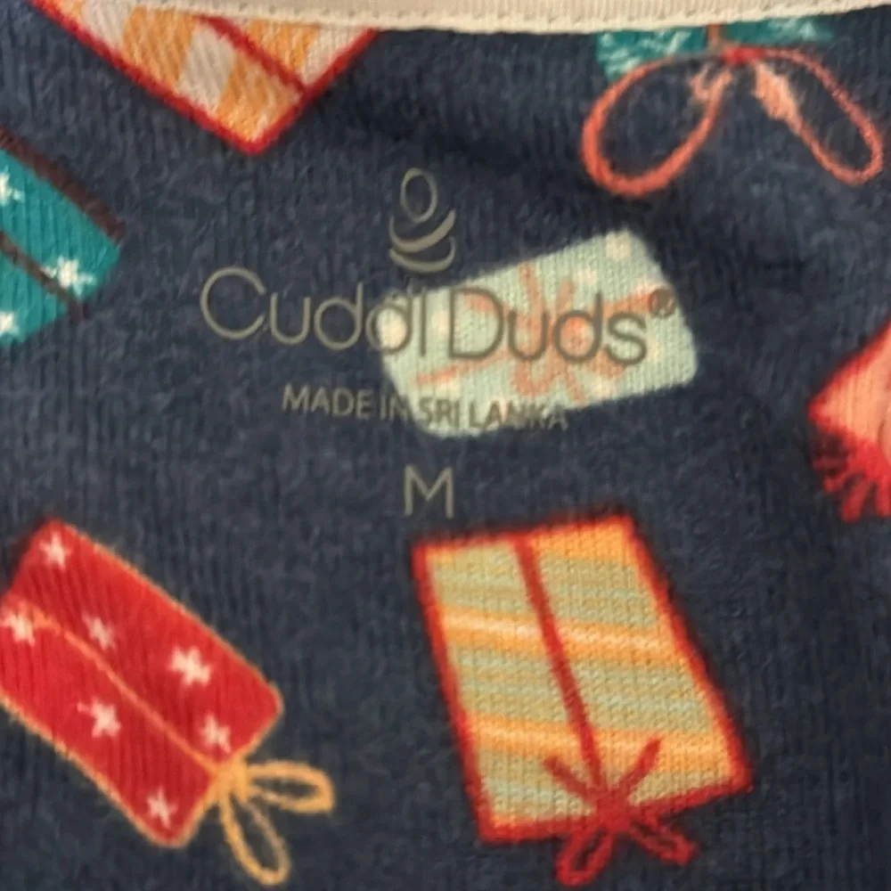 Cuddl Duds Womens M Pajama Top Christmas Holiday NWT Comfortable Soft Lounge - Picture 7 of 10